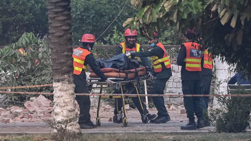 পাকিস্তানে নিহত ২৬, ভারতে ১২: এএফপির প্রতিবেদন