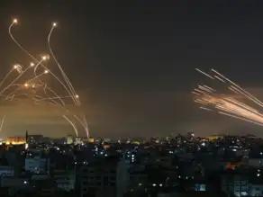 লাহোরে আকাশ প্রতিরক্ষাব্যবস্থা ‘অকার্যকর’ করে দেওয়ার দাবি ভারতের