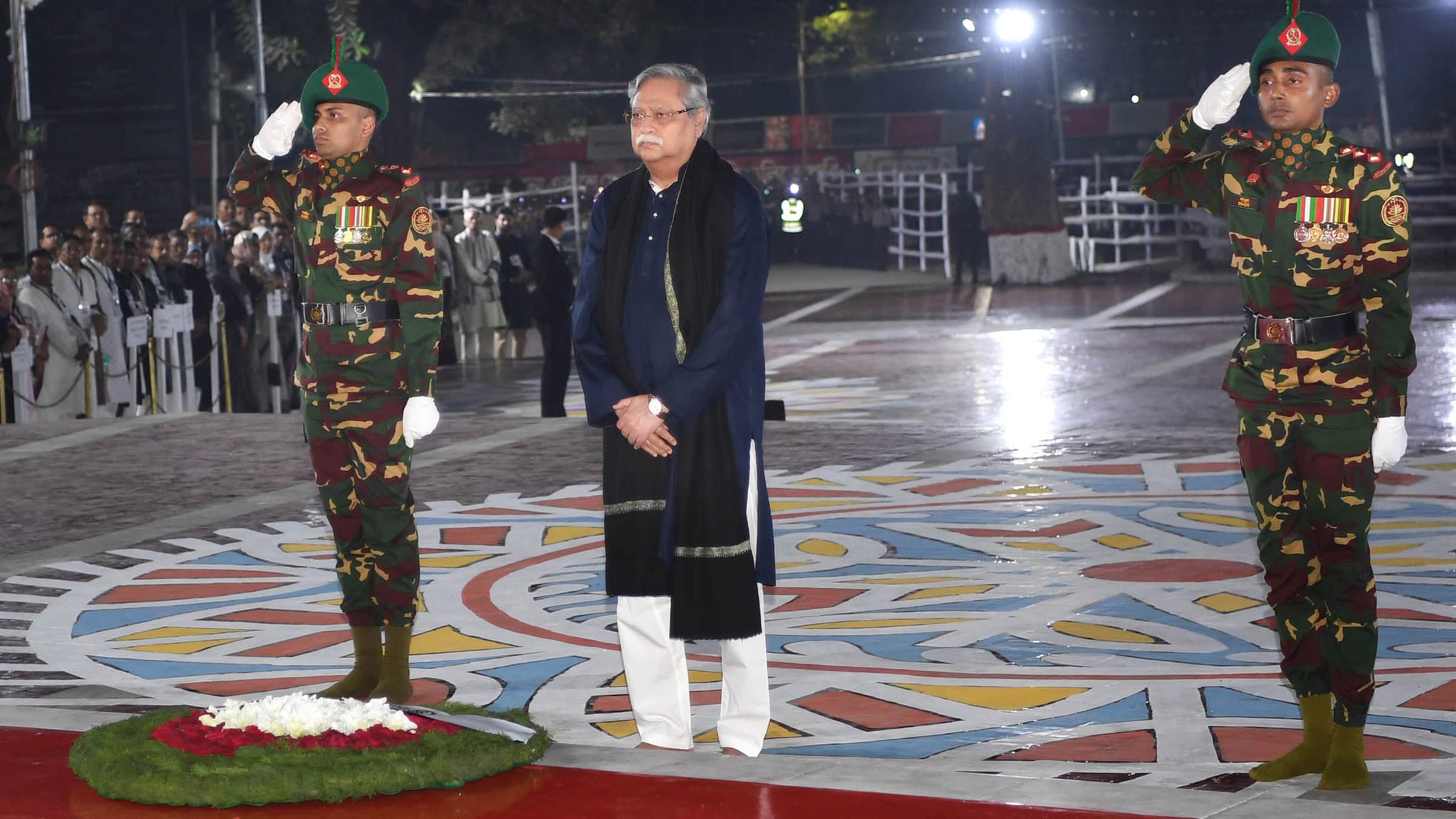 ভাষা শহিদদের প্রতি রাষ্ট্রপতি ও প্রধানমন্ত্রীর শ্রদ্ধা নিবেদন